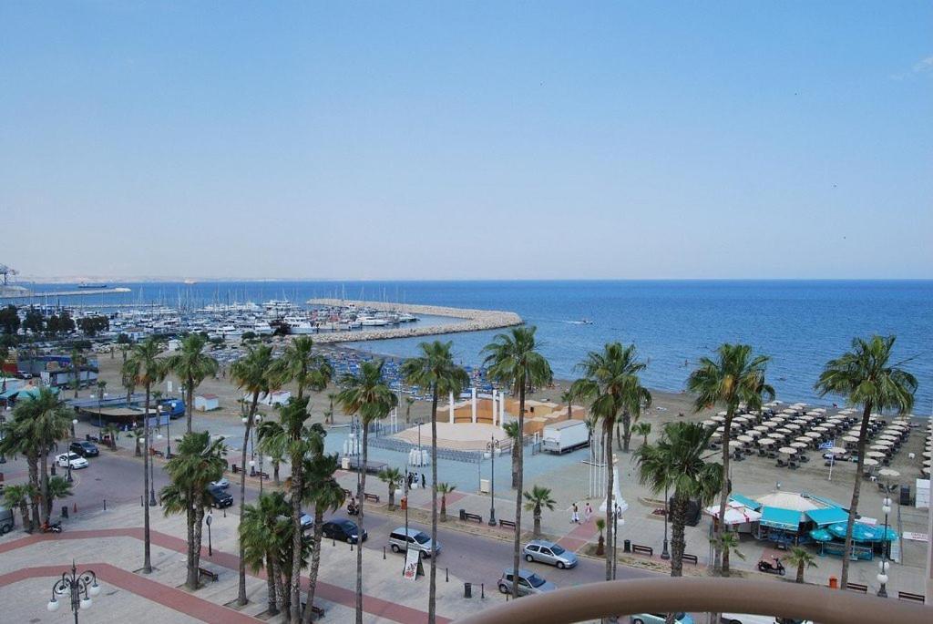 לרנקה Apartment,Near The Beach Pinikoudes מראה חיצוני תמונה