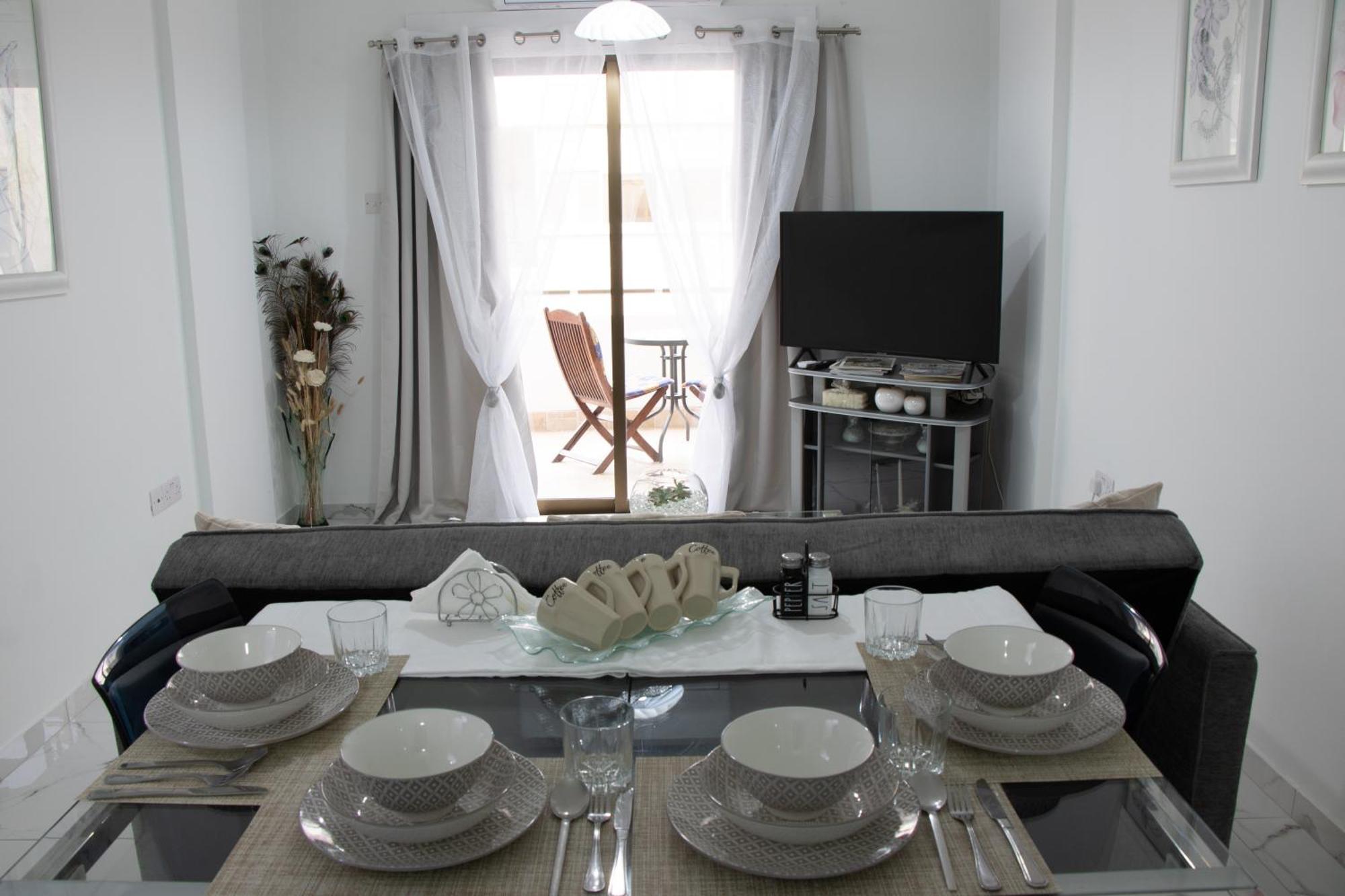 לרנקה Apartment,Near The Beach Pinikoudes מראה חיצוני תמונה