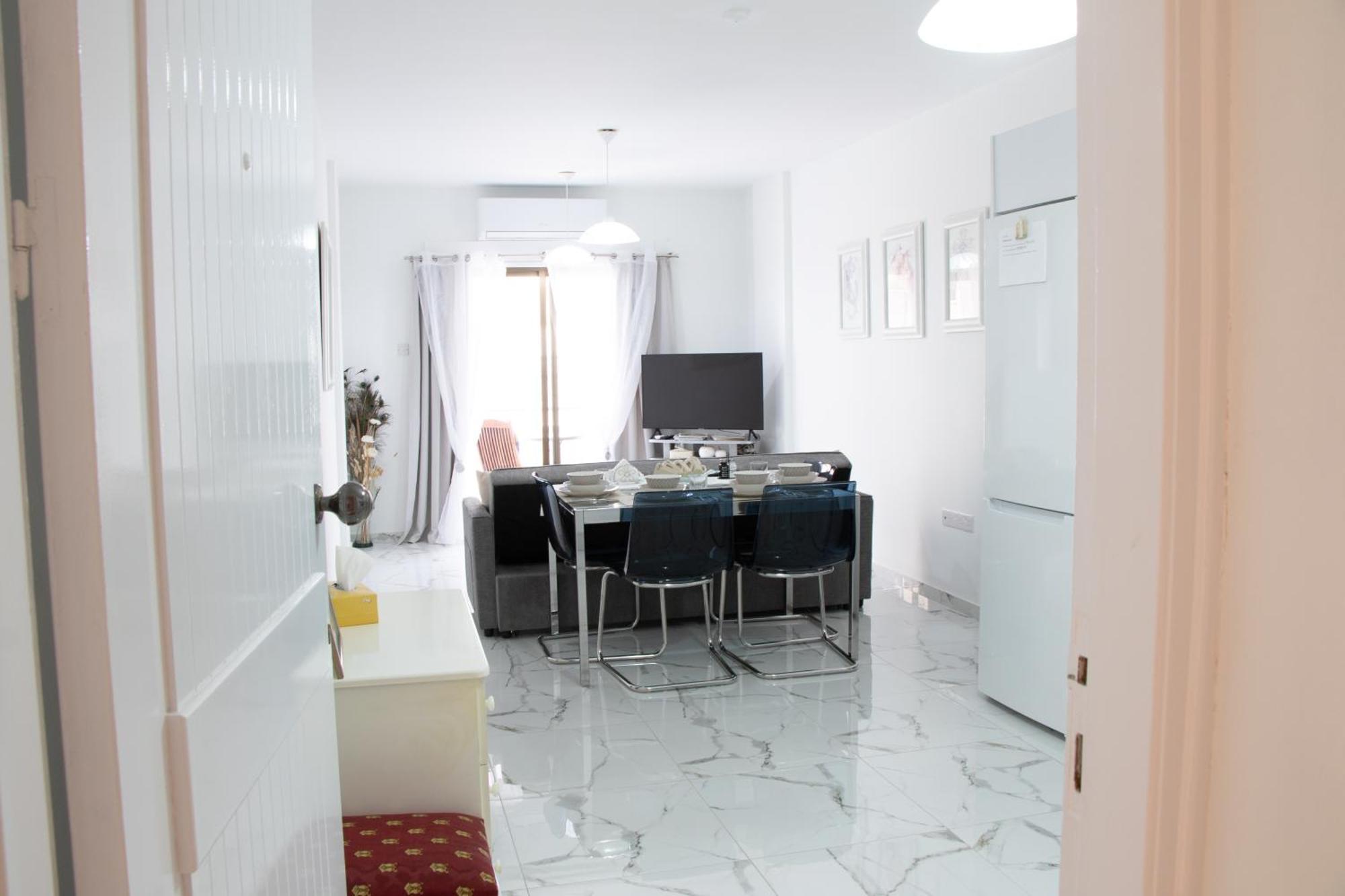 לרנקה Apartment,Near The Beach Pinikoudes מראה חיצוני תמונה