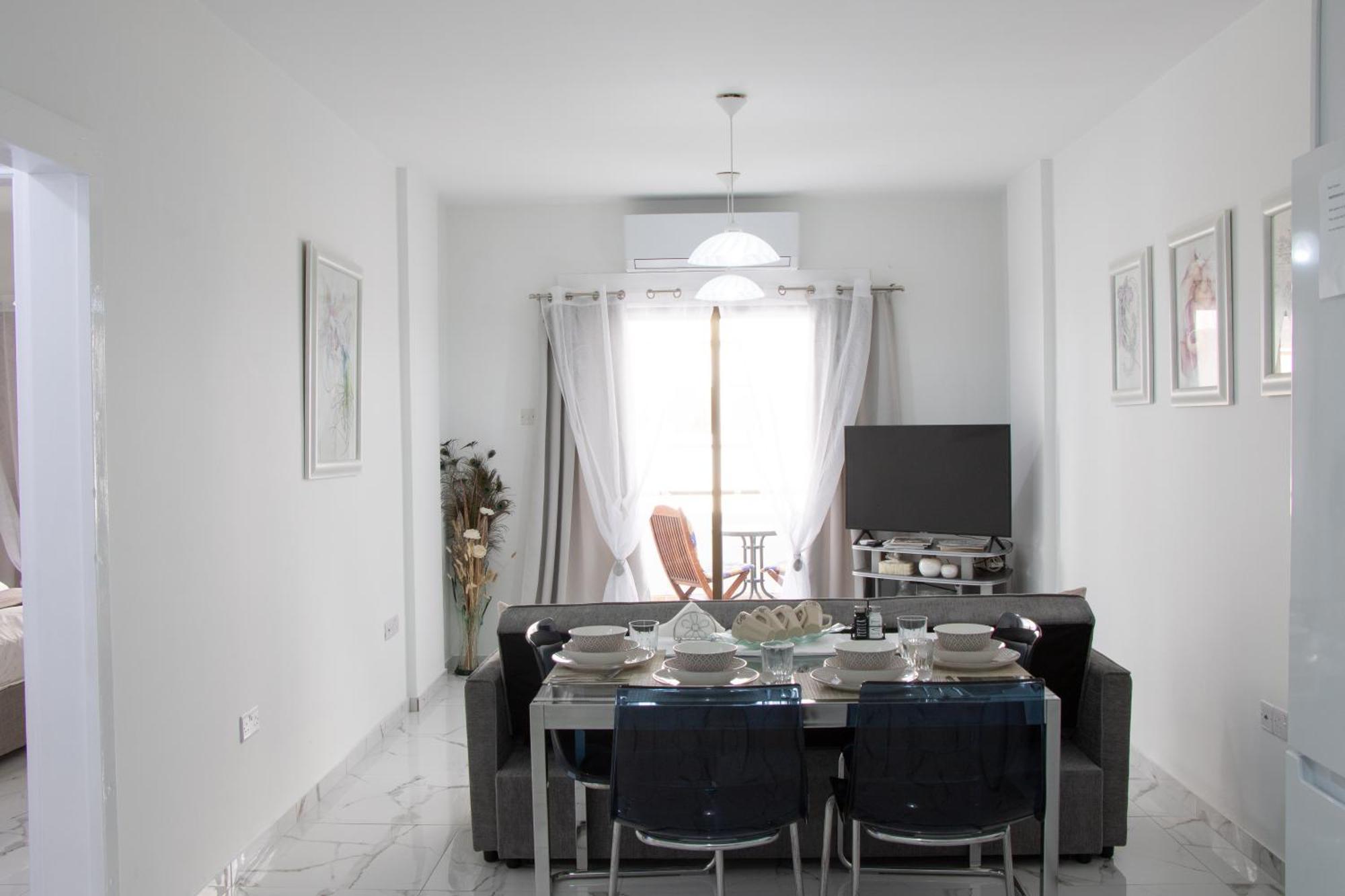 לרנקה Apartment,Near The Beach Pinikoudes מראה חיצוני תמונה
